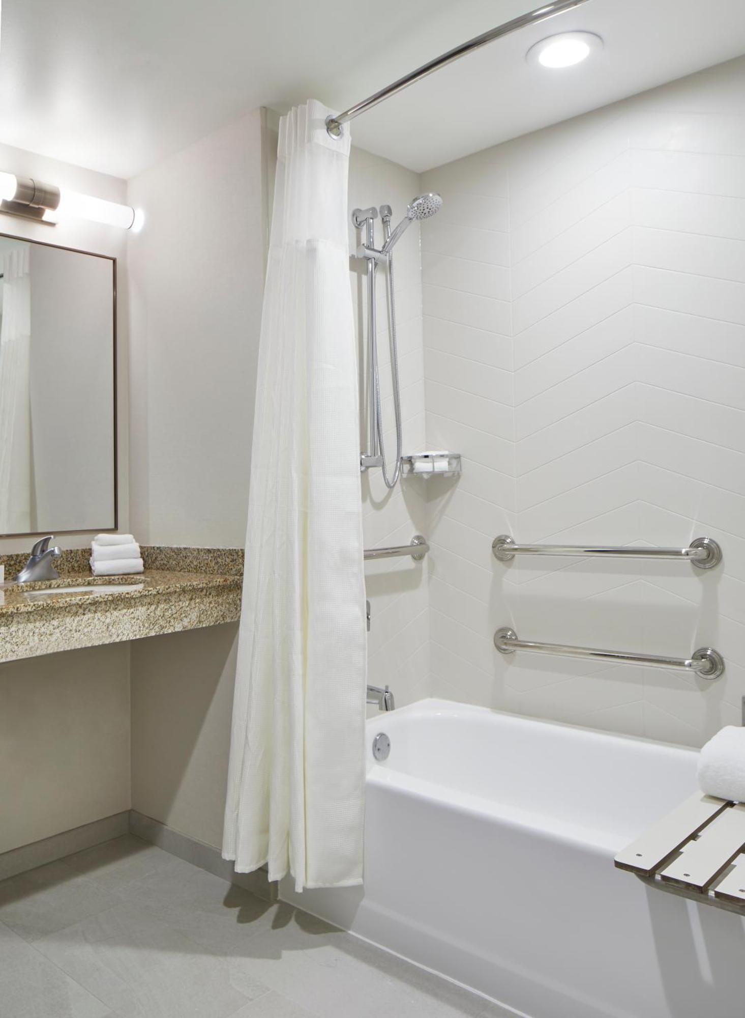 Fairfield & By Marriott Airport Hotel 3*