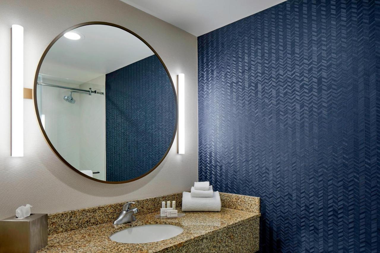 Fairfield & By Marriott Airport Hotel
